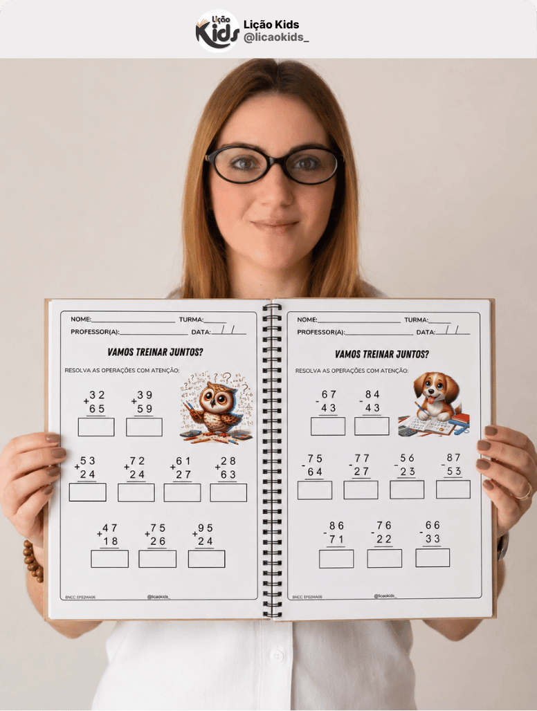 Criança estudando com o material Matemática 4 Operações