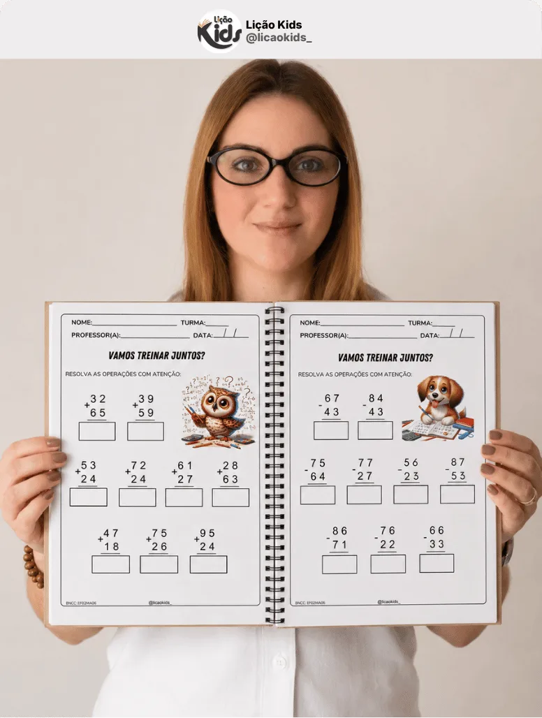 Criança estudando com o material Matemática 4 Operações